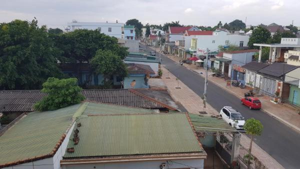 Manh Hung Hotel Buon Ma Thuot Exterior photo